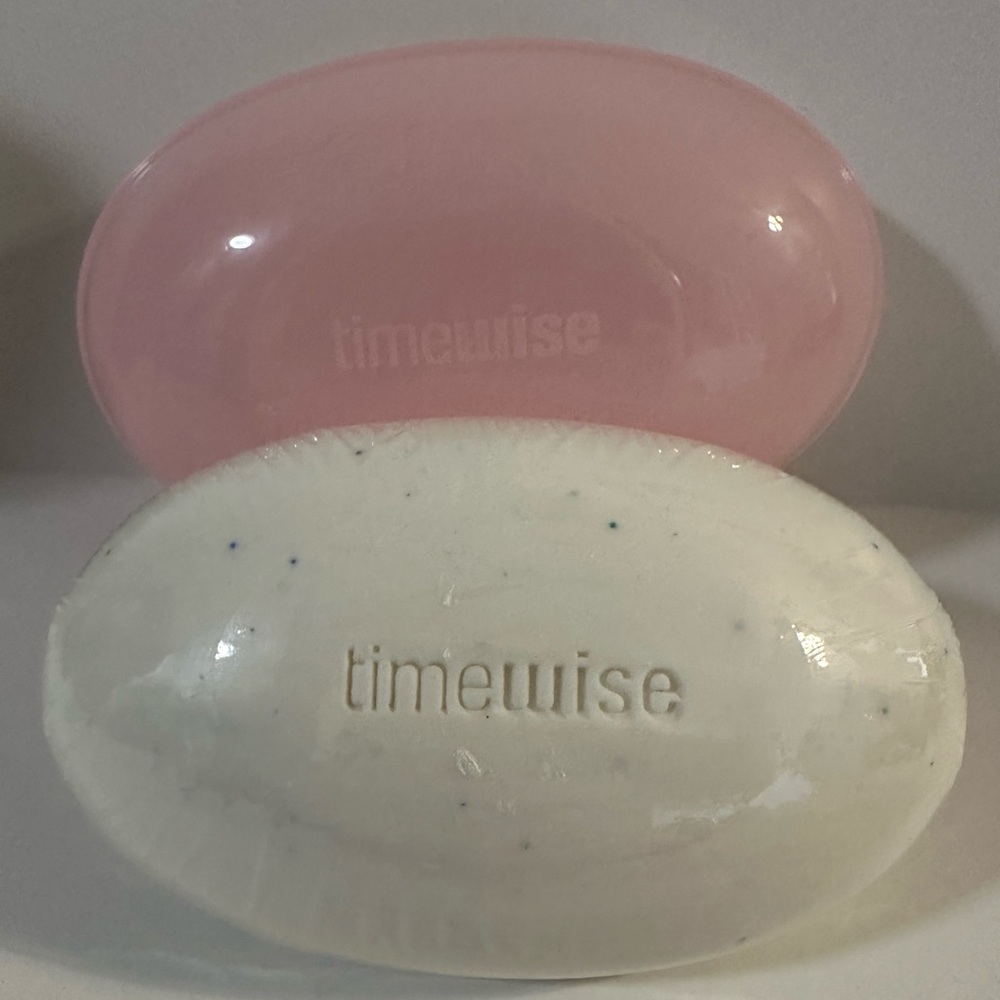 Mary Kay TimeWise 3 in 1 Cleansing Bar with Soap Dish